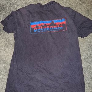 Patagonia Tshirt - Navy - Large